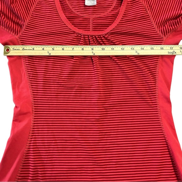 The North Face Women’s Vapor Wick Short Sleeve Tee Sz M - Picture 3 of 8